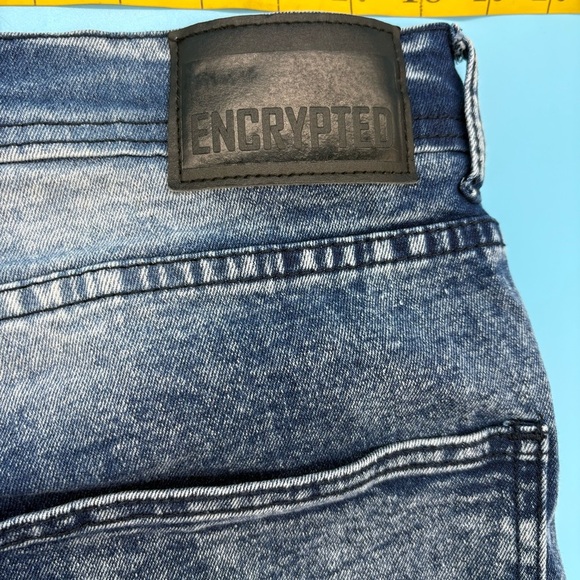 Encrypted Distressed Stonewashed Jeans Y2k Style Size 38x32” Excellent Condition - Picture 5 of 9